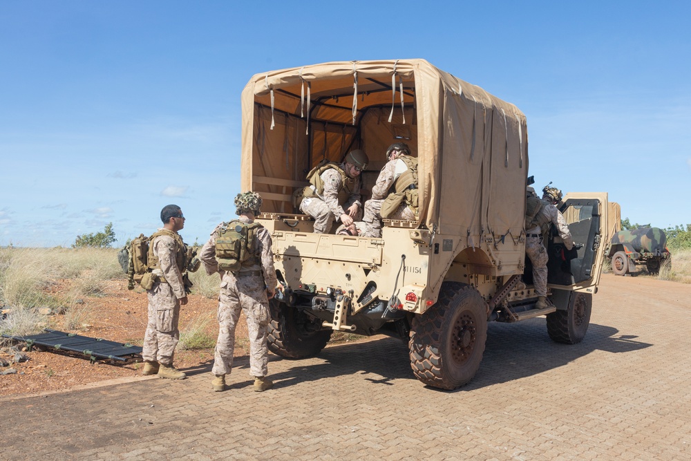 MRF-D 24.3: Navy Corpsmen, CareFlight Australia personnel rehearse casualty evacuations