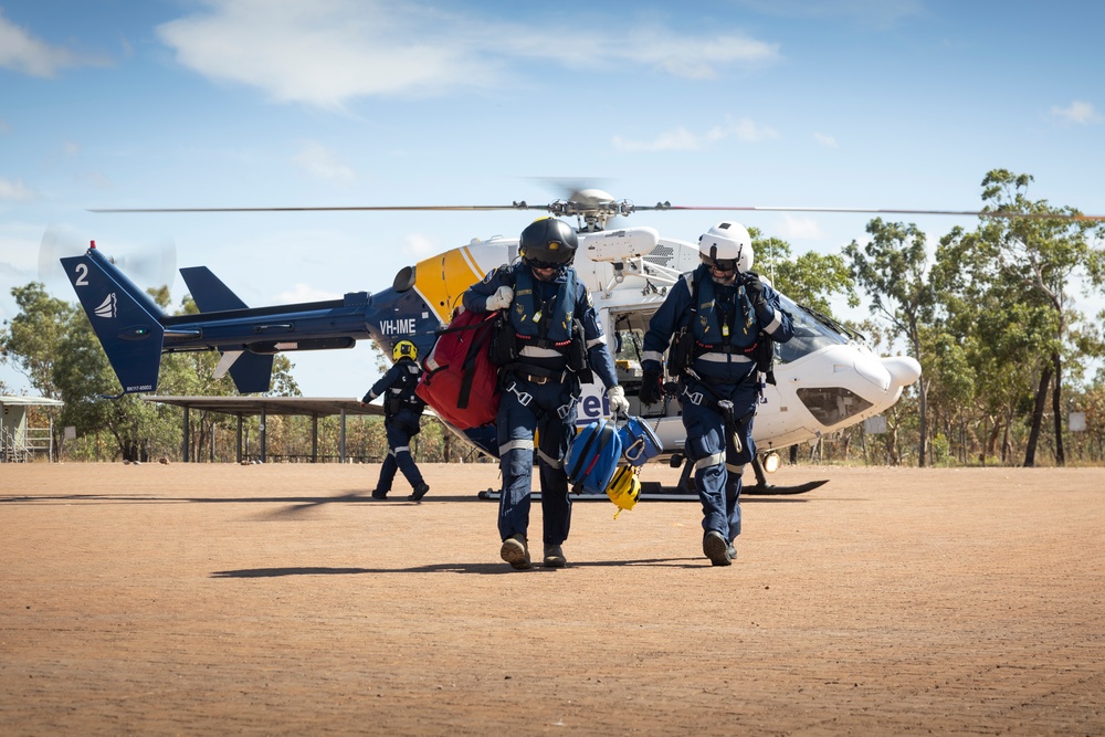 MRF-D 24.3: Navy Corpsmen, CareFlight Australia personnel rehearse casualty evacuations