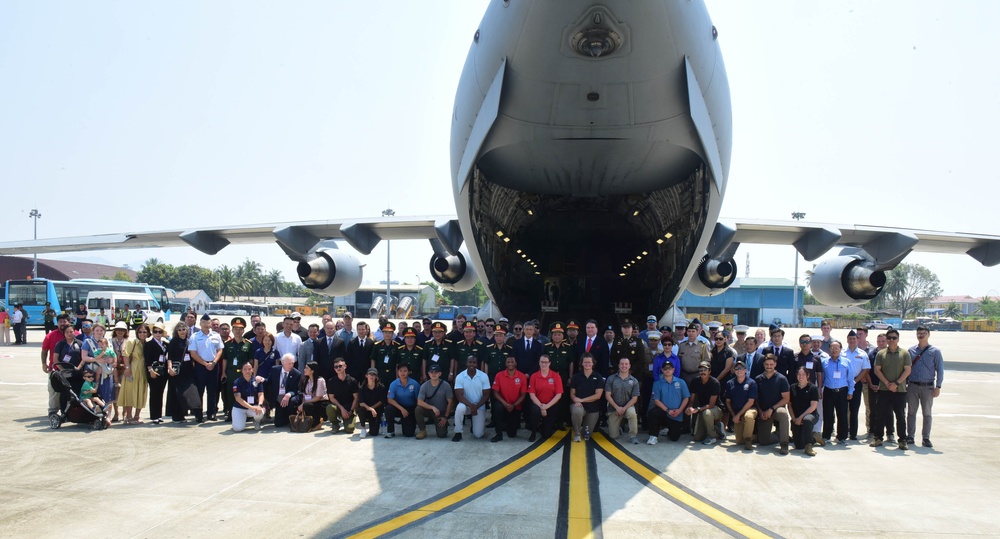 24-2VN VRT Repatriation Ceremony