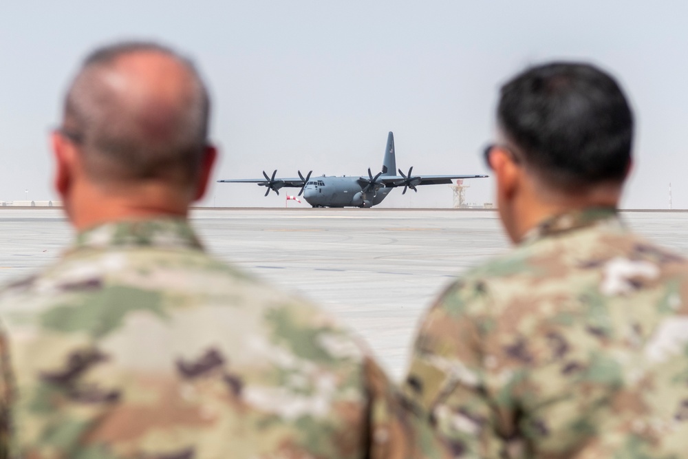 AFCENT Commander visits 380th AEW