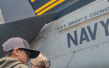 USS Dwight D. Eisenhower (CVN 69) welcomes NSA Souda Bay Families