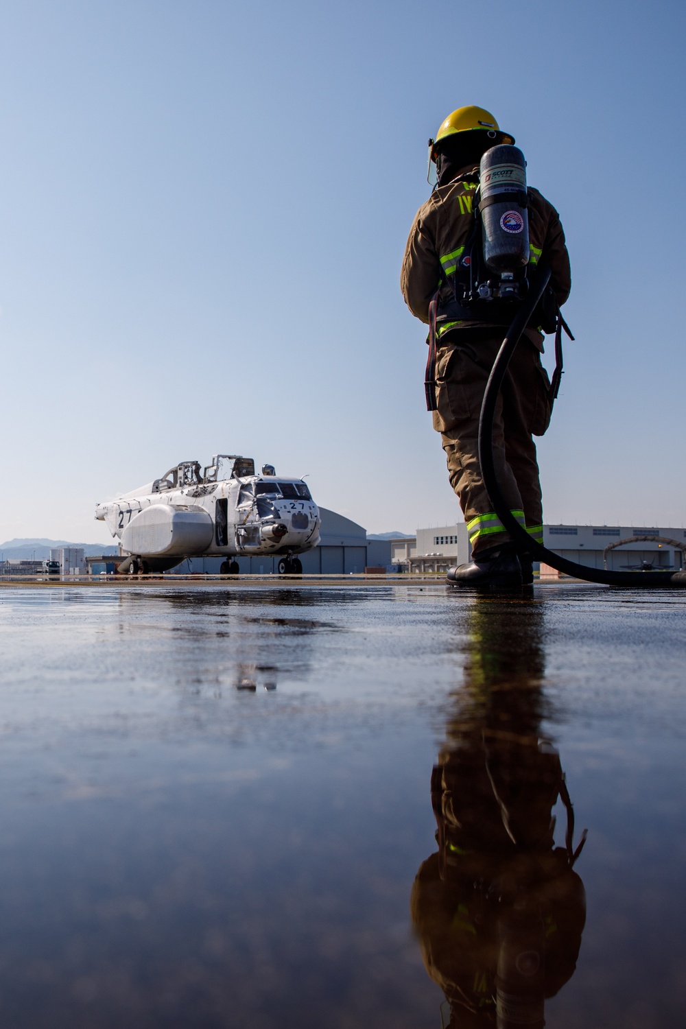 MCAS Iwakuni conducts emergency response training with JMSDF.