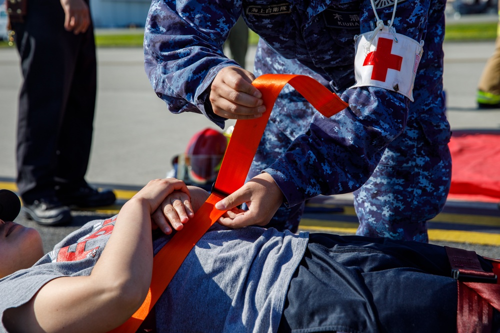 MCAS Iwakuni conducts emergency response training with JMSDF.