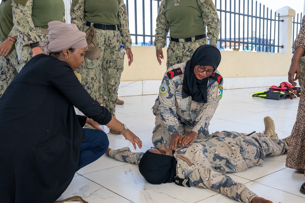 MSRON 10 and Djiboutian Coast Guard Servicewomen Participate in Second Sea Sisters Event