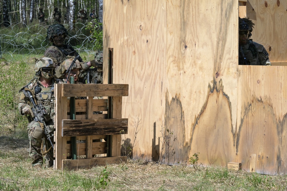 1-91 CAV, 173rd AB live fire exercise