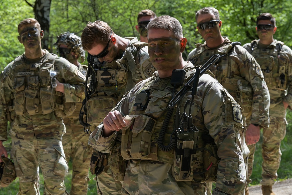 1-91 CAV, 173rd AB live fire exercise