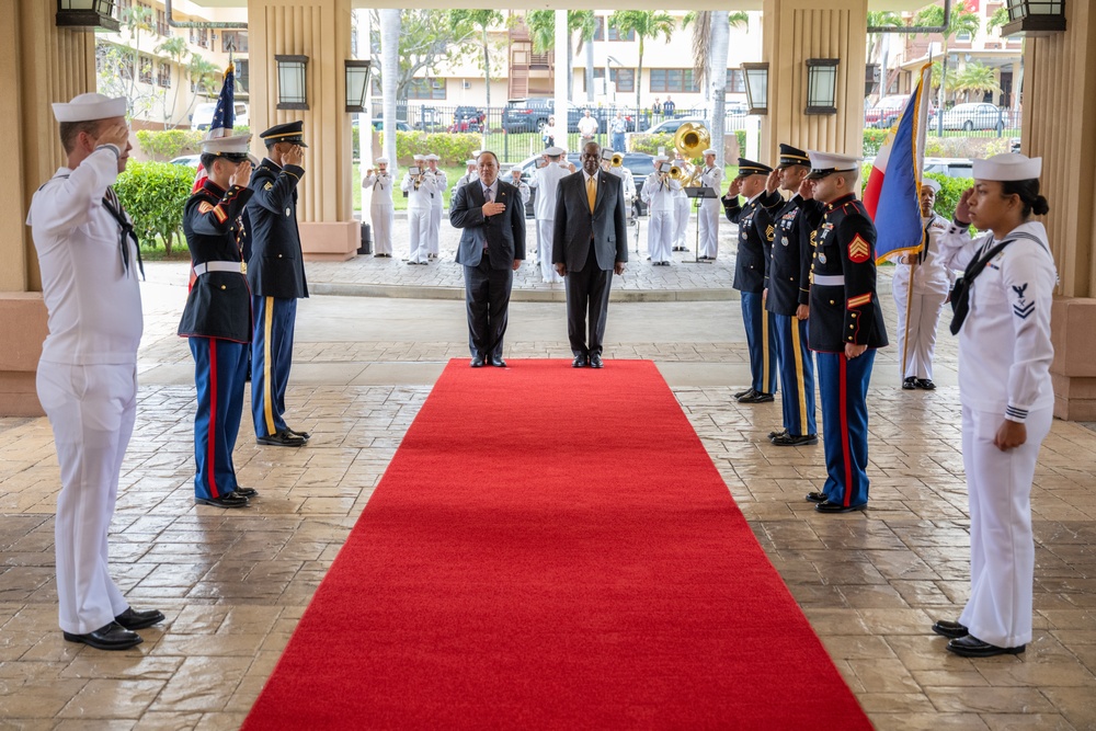 Secretary Austin hosts Secretary of National Defense of Philippines