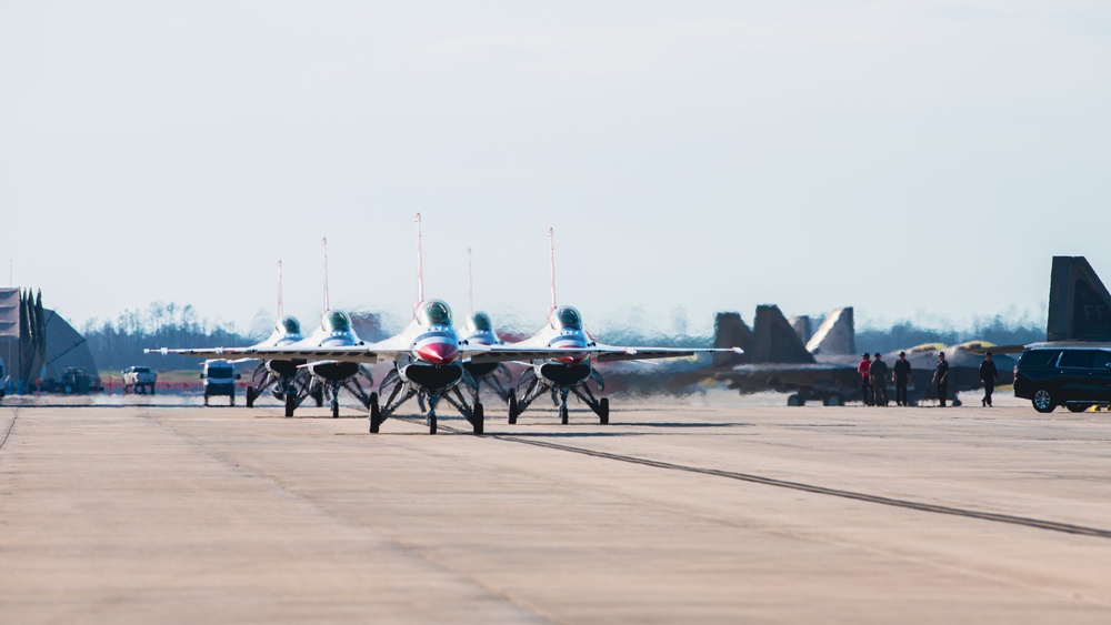 Thunderbirds arrive at Tyndall Air Force Base