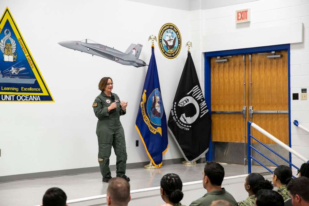 CNO Visits Naval Naval Air Station Oceana