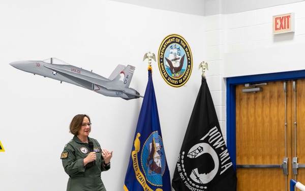 CNO Visits Naval Naval Air Station Oceana