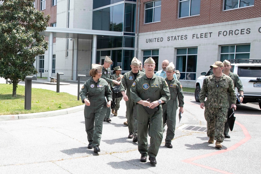 CNO Visits U.S. Fleet Forces Command