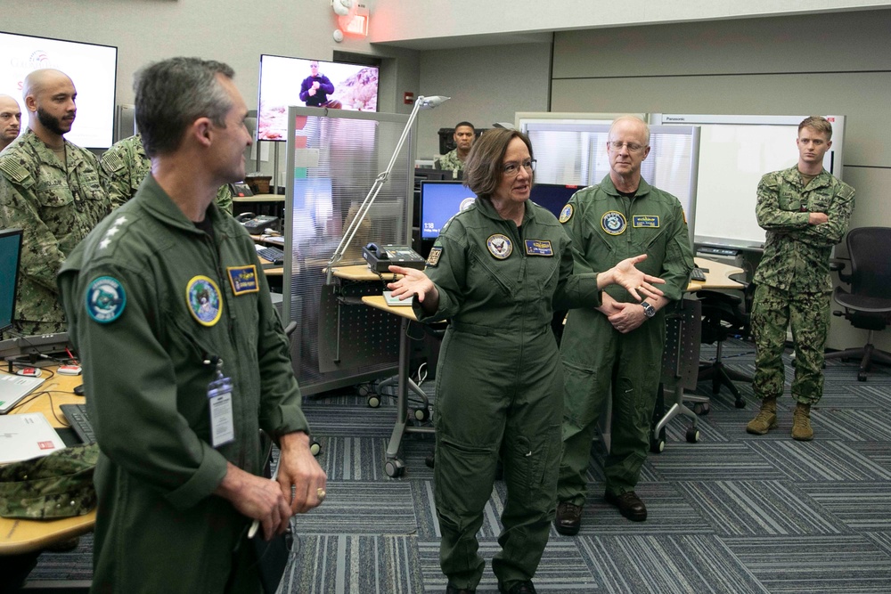 CNO Visits U.S. 2nd Fleet