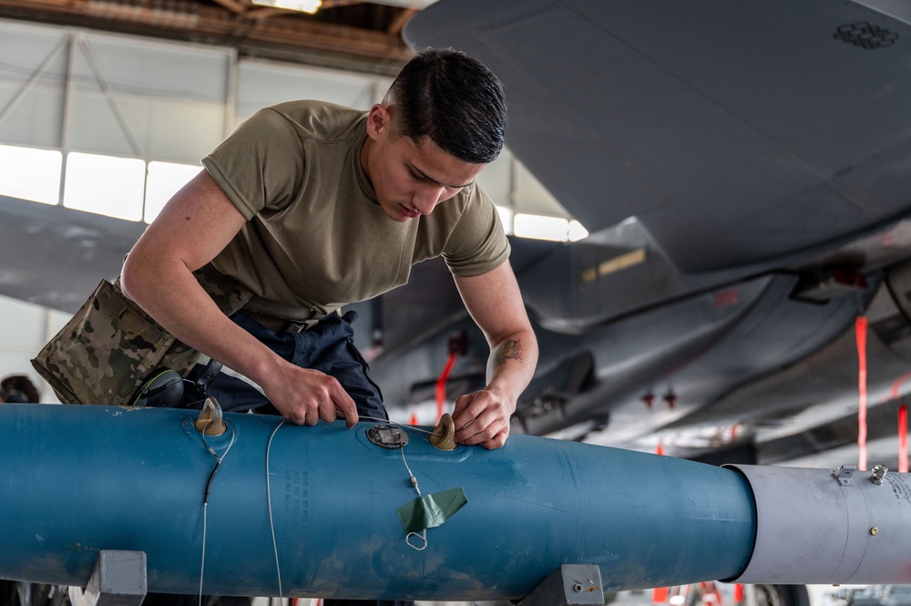 Quarterly Load Crew Competition