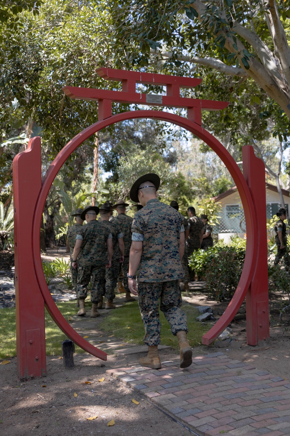 Support Battalion tours CGs House
