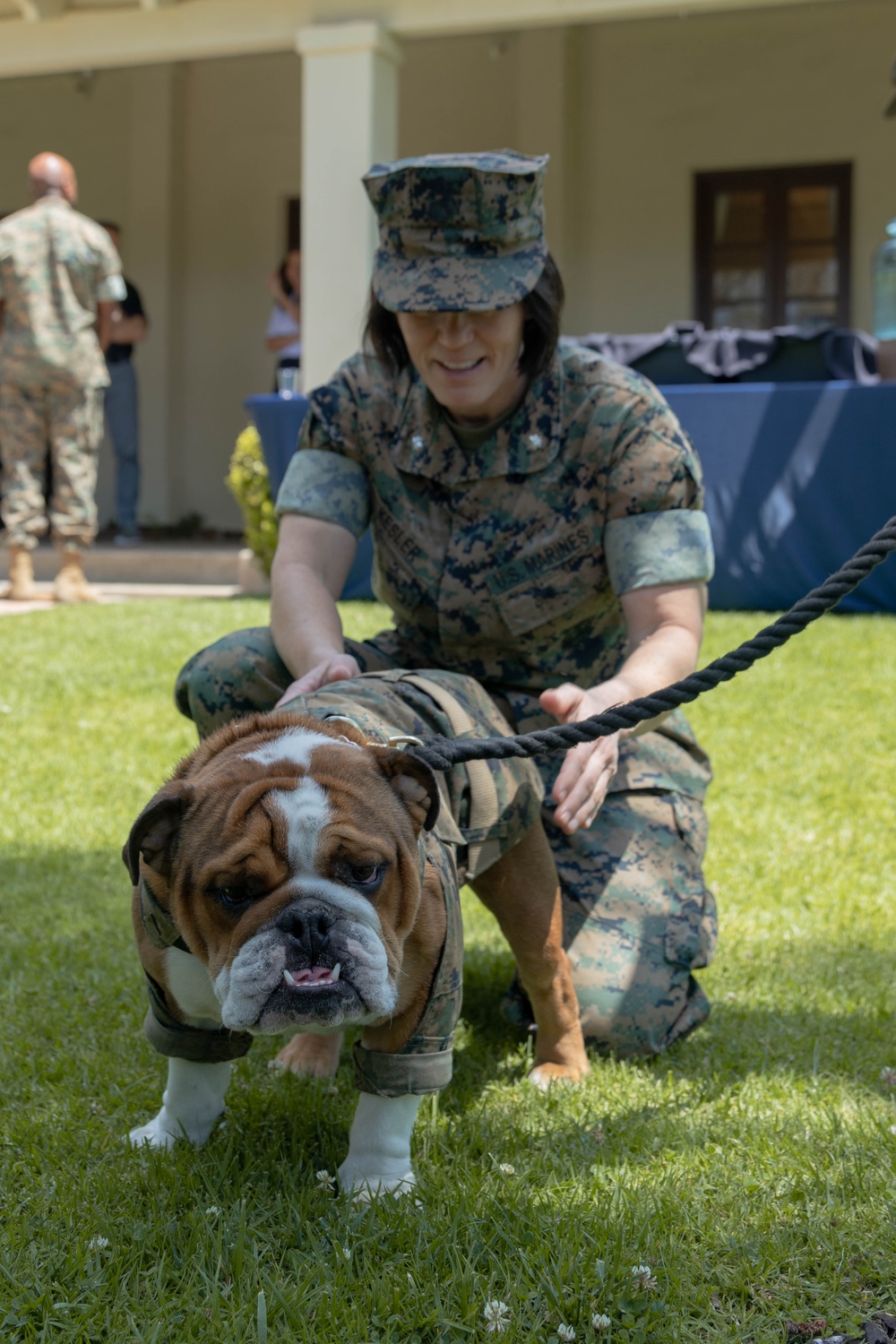 Support Battalion tours CGs House