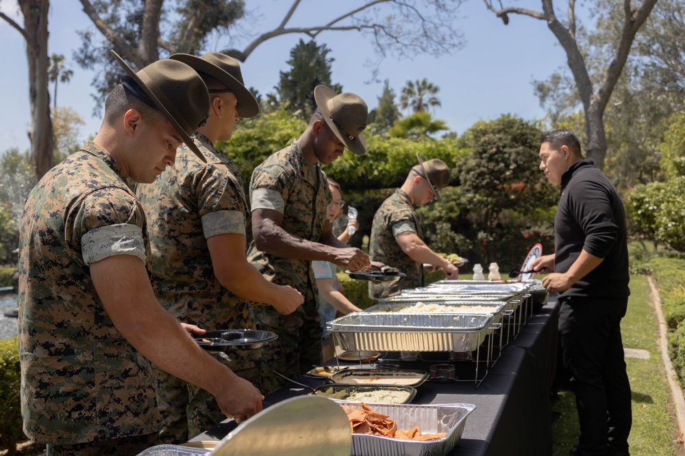 Support Battalion tours CGs House