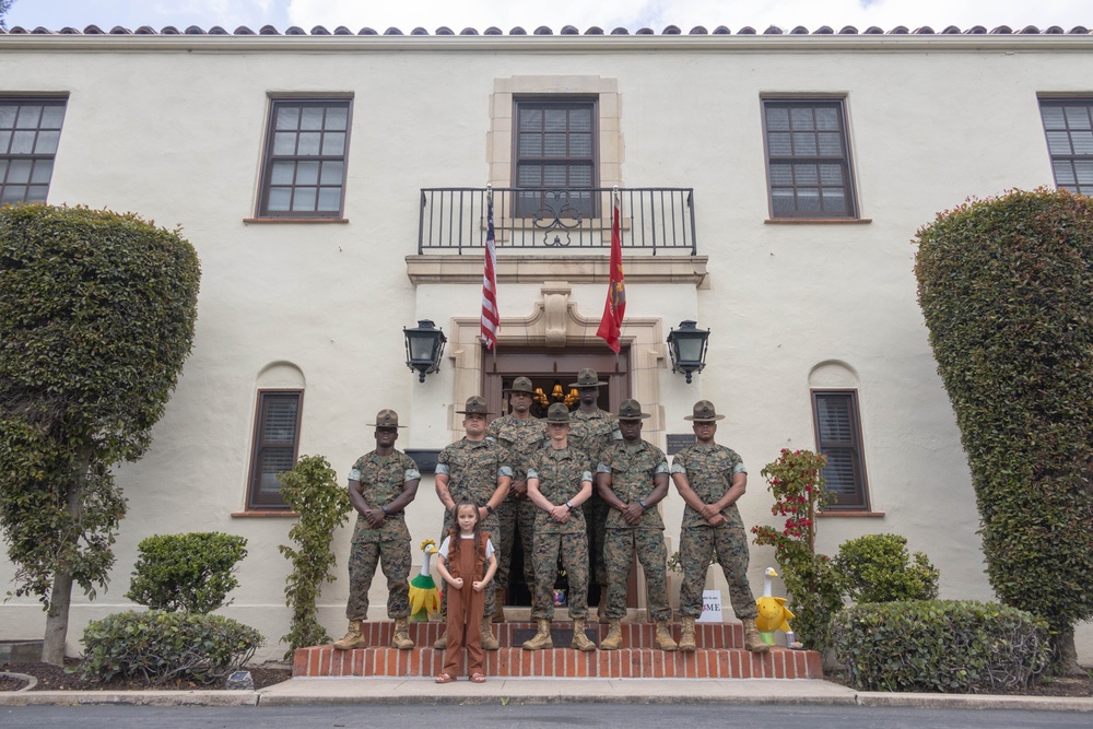 Support Battalion tours CGs House