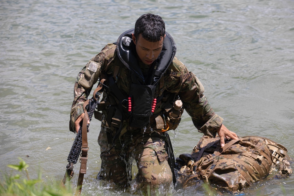 Jungle Operations Training Course Soldiers Conduct Culminating Exercise