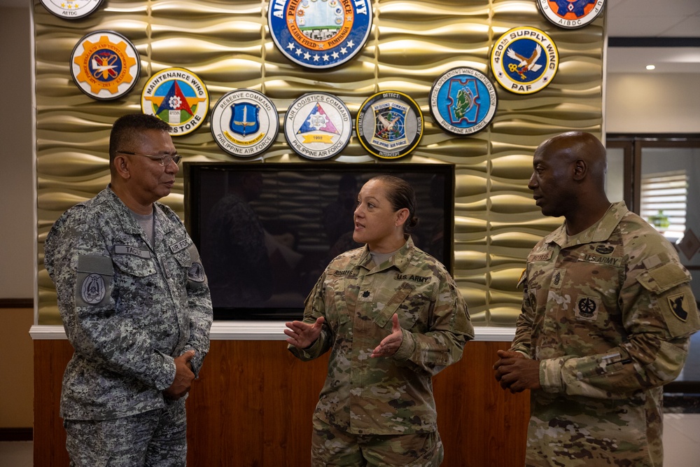 Balikatan 24: U.S. Patriot battalion leadership meets with Clark Air Base commander