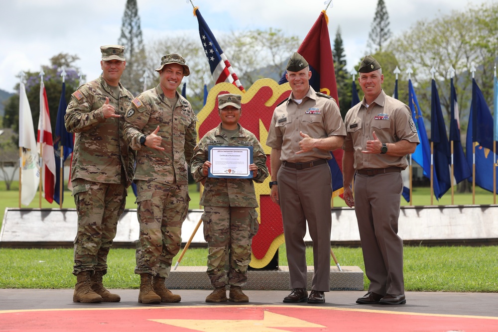 25ID Hosts Volunteer Recognition Ceremony