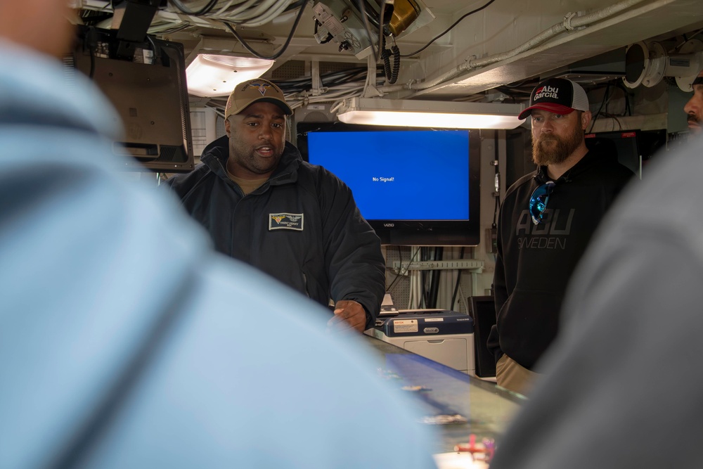 Aspire Center Veterans Tour USS Carl Vinson (CVN 70)