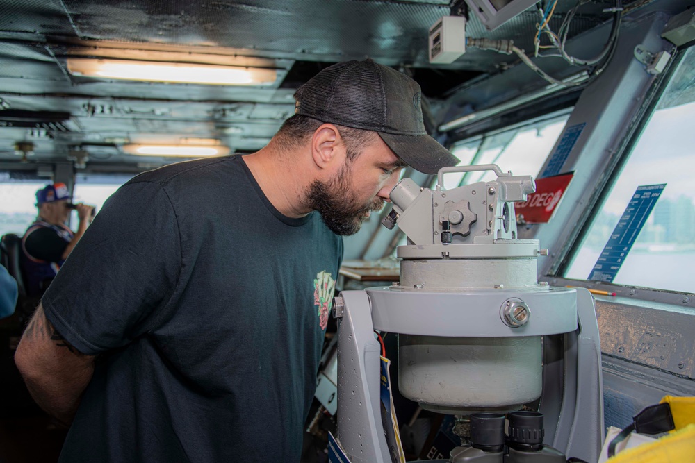 Aspire Center Veterans Tour USS Carl Vinson (CVN 70)