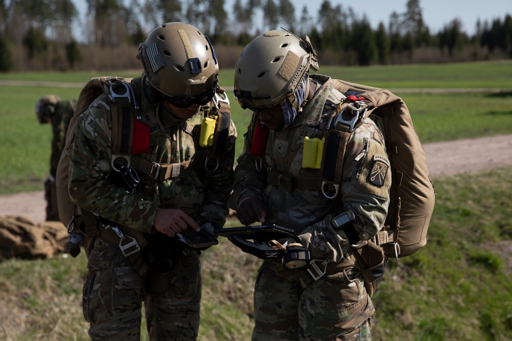 5th Quartermaster TADC executes MFF jump at Swift Response 24