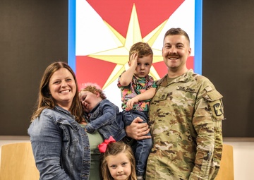 Minnesota National Guard Financial Management Soldiers Deploy to Middle East