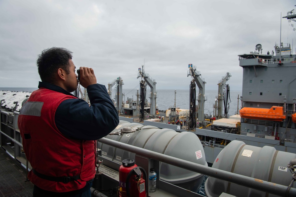 USS Carl Vinson (CVN 70) Sailor Uses Distance Tracker