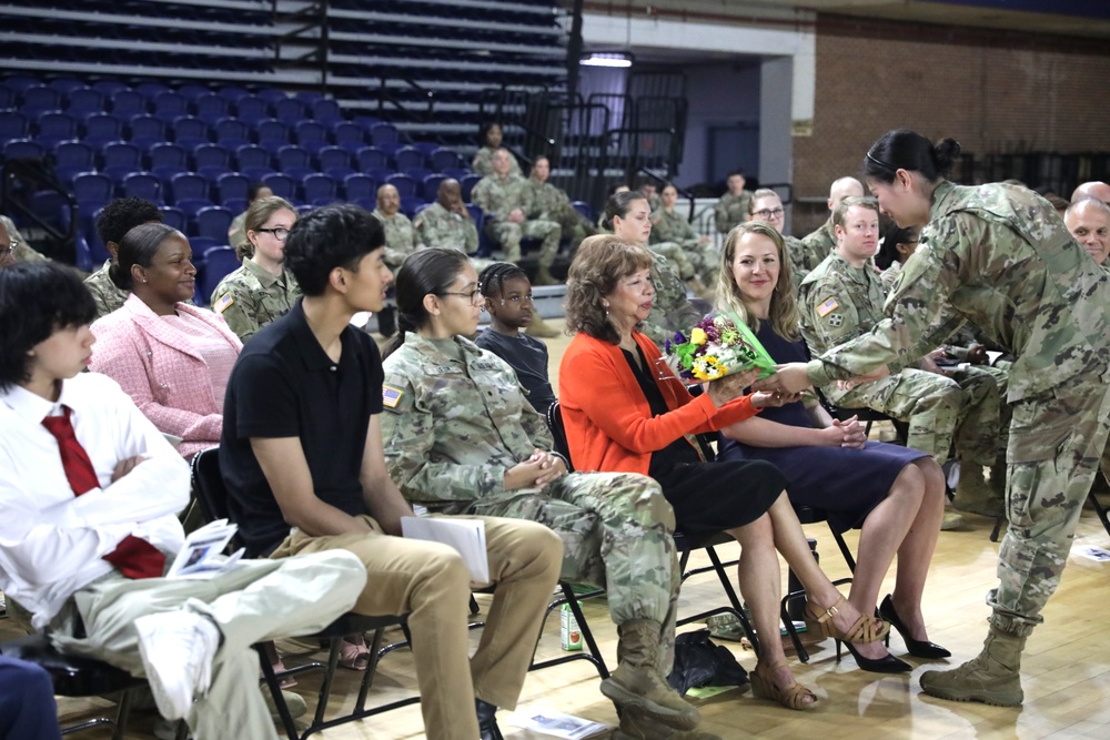 74th Troop Command HHC Recognizes Change in Leadership