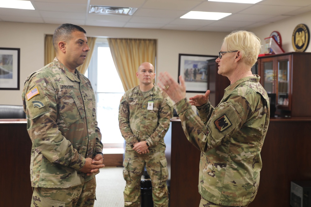 Director of the Office of the Joint Surgeon General, U.S. National Guard Bureau visits the DC Army National Guard Medical Detachment