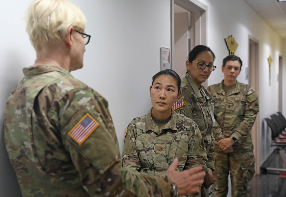 Director of the Office of the Joint Surgeon General, U.S. National Guard Bureau visits the DC Army National Guard Medical Detachment&amp;#xA;
