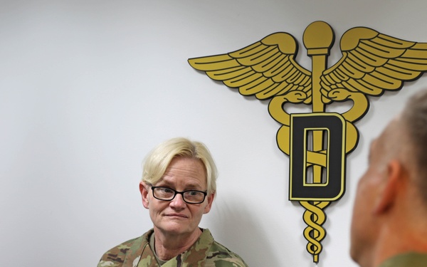 Director of the Office of the Joint Surgeon General, U.S. National Guard Bureau visits the DC Army National Guard Medical Detachment