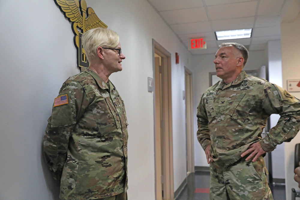 Director of the Office of the Joint Surgeon General, U.S. National Guard Bureau visits the DC Army National Guard Medical Detachment