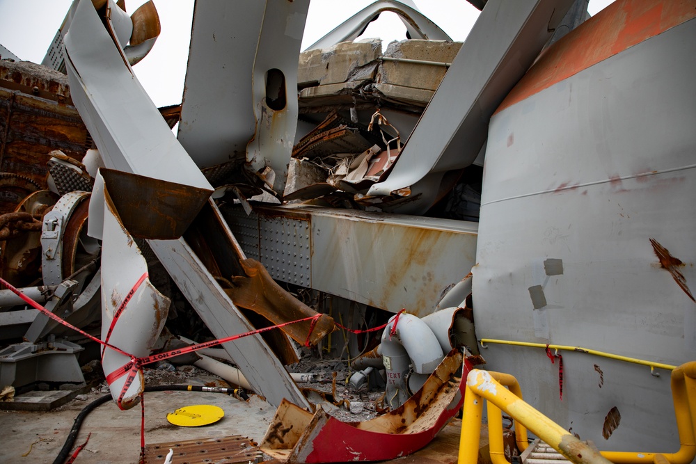 Unified Command continues debris and wreckage removal of Key Bridge