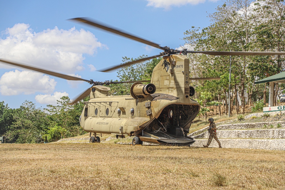 Balikatan 24: 2nd Battalion, 27th Infantry Regiment, 3rd Infantry Brigade Combat Team, 25th Infantry Division conducts air assault operations