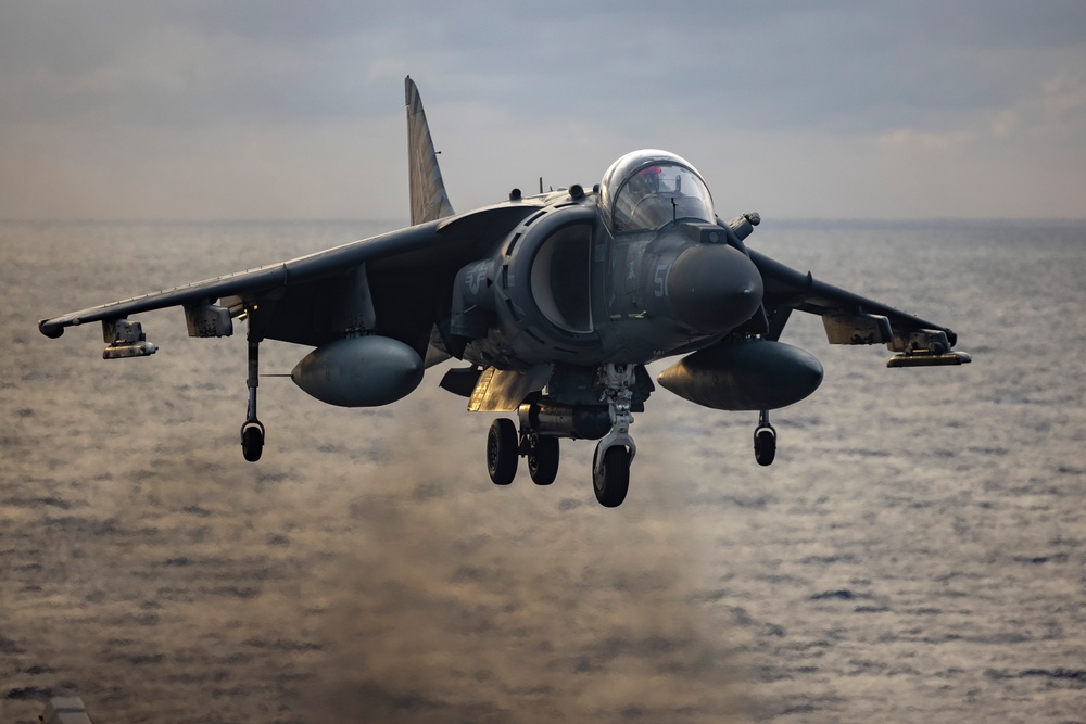 WSP ARG-24th MEU Conducts AV-8B Harrier Vertical Takeoff