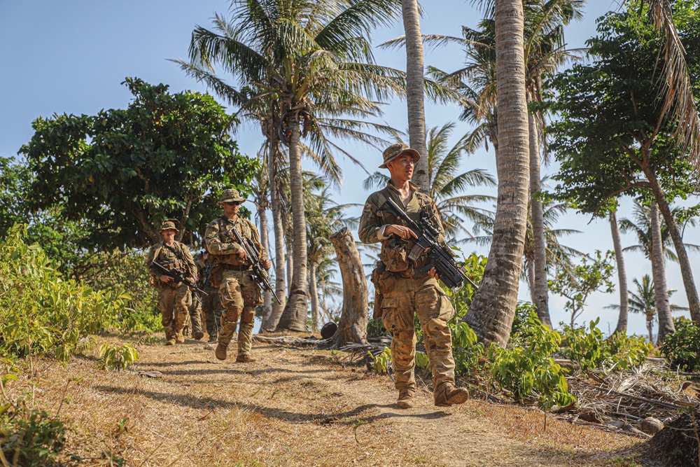 Balikatan 24: 2nd Battalion, 27th Infantry Regiment, 3rd Infantry Brigade Combat Team, 25th Infantry Division conducts reconnaissance operations with 1st Battalion, The Royal Australian Regiment