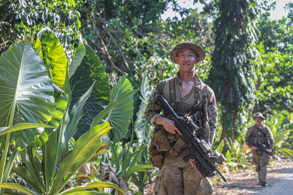 Balikatan 24: 2nd Battalion, 27th Infantry Regiment, 3rd Infantry Brigade Combat Team, 25th Infantry Division conducts reconnaissance operations with 1st Battalion, The Royal Australian Regiment