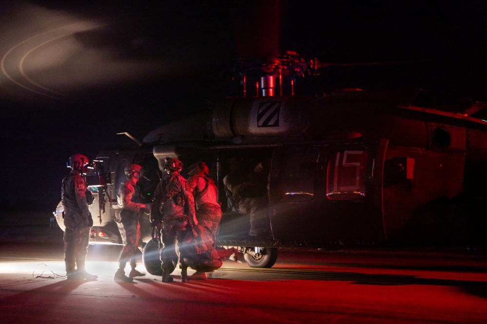 Soldiers with 1-32 IN, 1st BCT, 10th MTN DIV (LI)  conduct a night air assault mission at JRTC