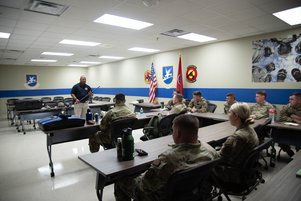 134th Security Forces Squadron trains with Knox County Sheriff's Department