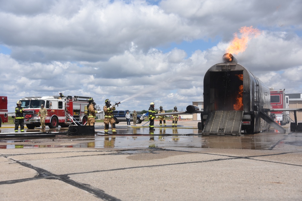 Iowa ANG ARFF fire training