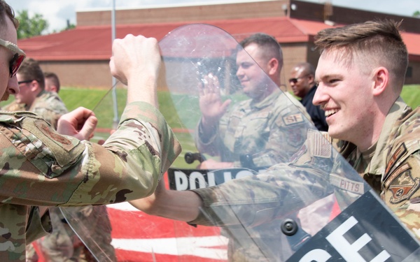 134th SFS trains with Knox County Sheriff's Department