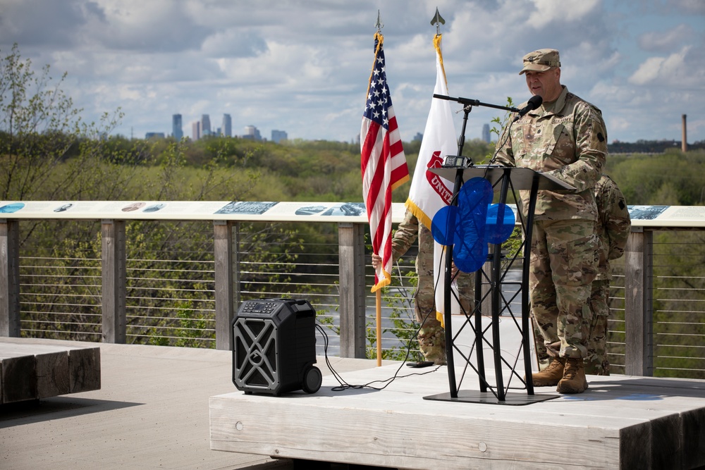 The Soldiers of the 364th Theater Public Affairs Support Element welcome their new commander.