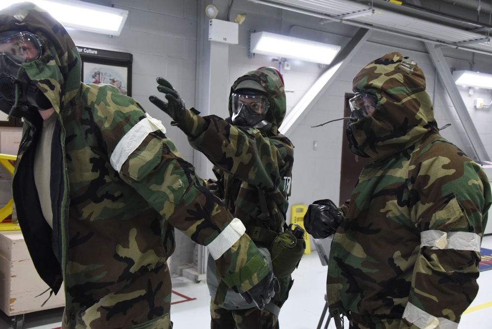 Monk directs Airmen in the CCA line