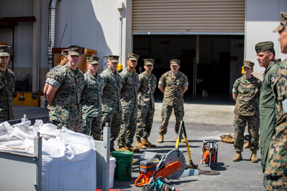 MAG-12 hosts tour for l MEF and III MEF leadership