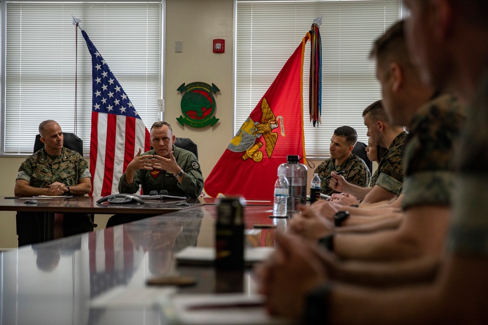 MAG-12 hosts tour for l MEF and III MEF leadership