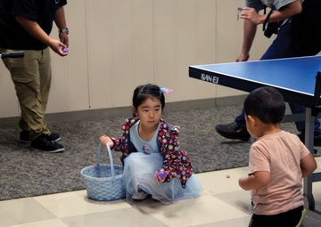 Camp Hansen USO Easter Egg Hunts / ハンセンUSOでイースター・エッグ・ハンティング