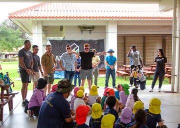 Camp Hansen Marines celebrate Earth Day planting mangrove trees with local children / ハンセン基地海兵隊、アースデイを祝い地元の子どもたちとマングローブを植樹