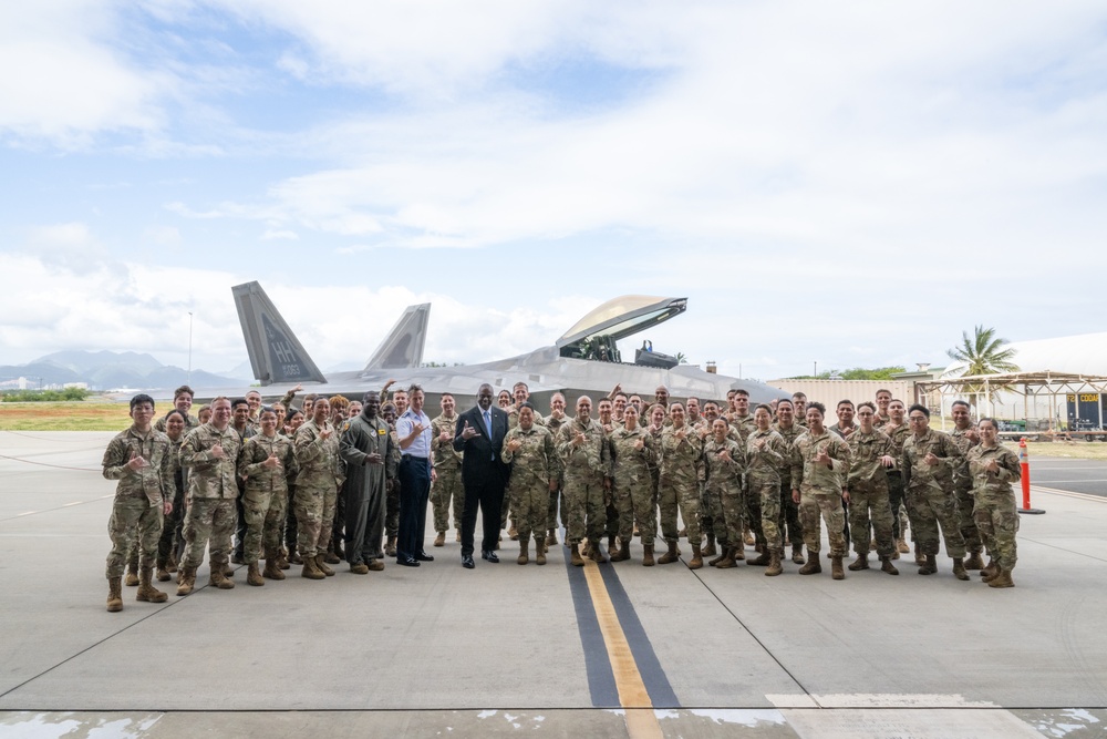 SECDEF meets with Airmen on JBPHH